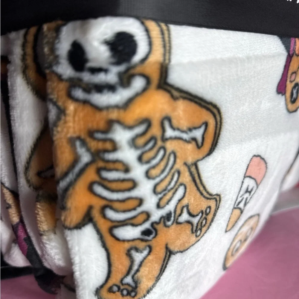 Viral Skeleton Gingerbread Man Blanket